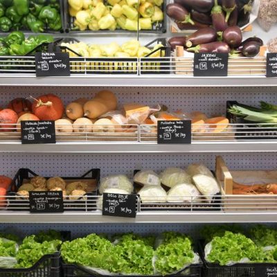 Vrtnarstvo Mrak Kamnica - Maribor - zelenjava korencek por solata buce